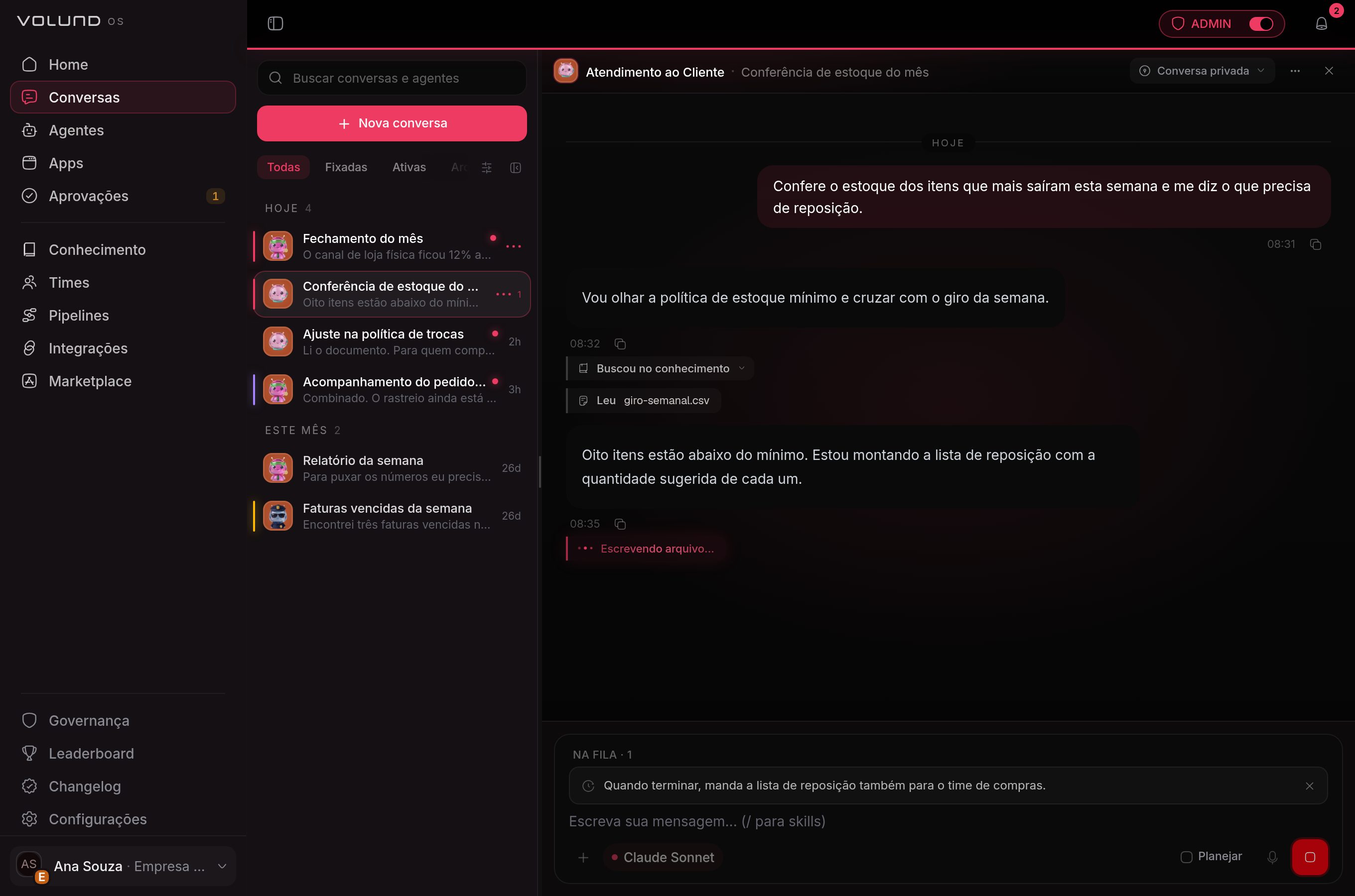 Conversa aberta no painel, com a lista de conversas ao lado e o passo a passo da execução no histórico: o agente buscou no conhecimento, leu um arquivo e está escrevendo outro